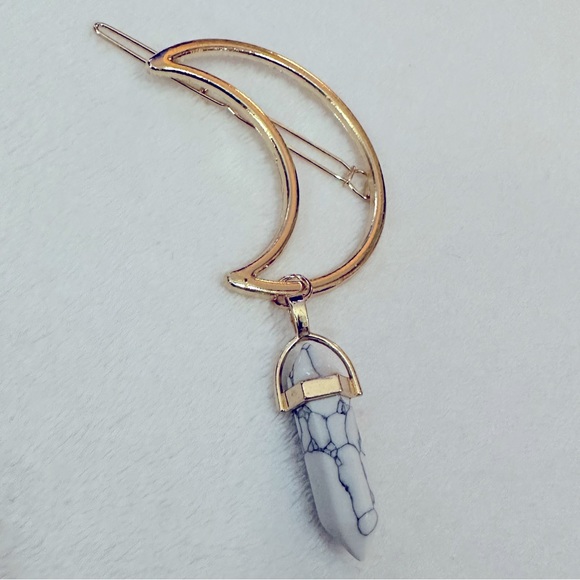 🌙 Moon Hair Clip🌙 - Picture 3 of 5